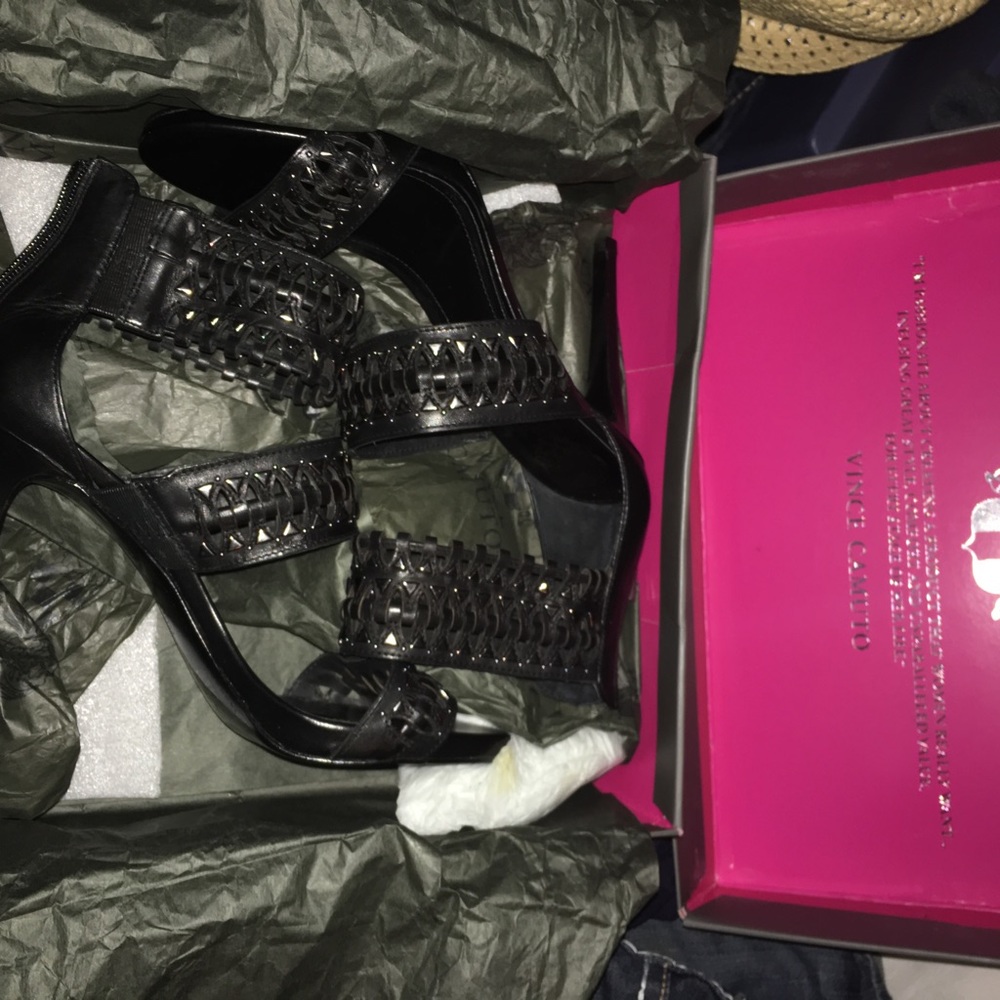 ❤️Vince Camuto Studded Sandle NEW WITH BOX…